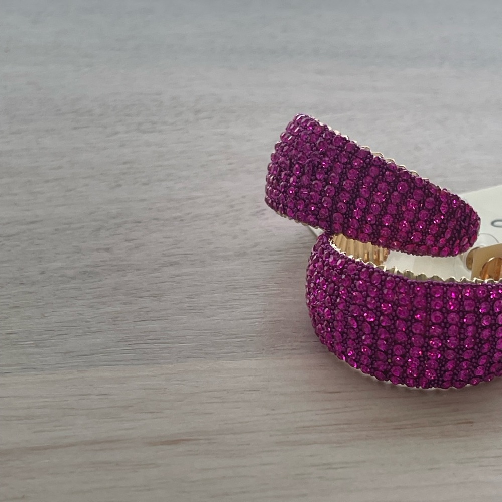 Chic Pink and Gold Earrings with Delicate Craftsmanship - Picture 11 of 11